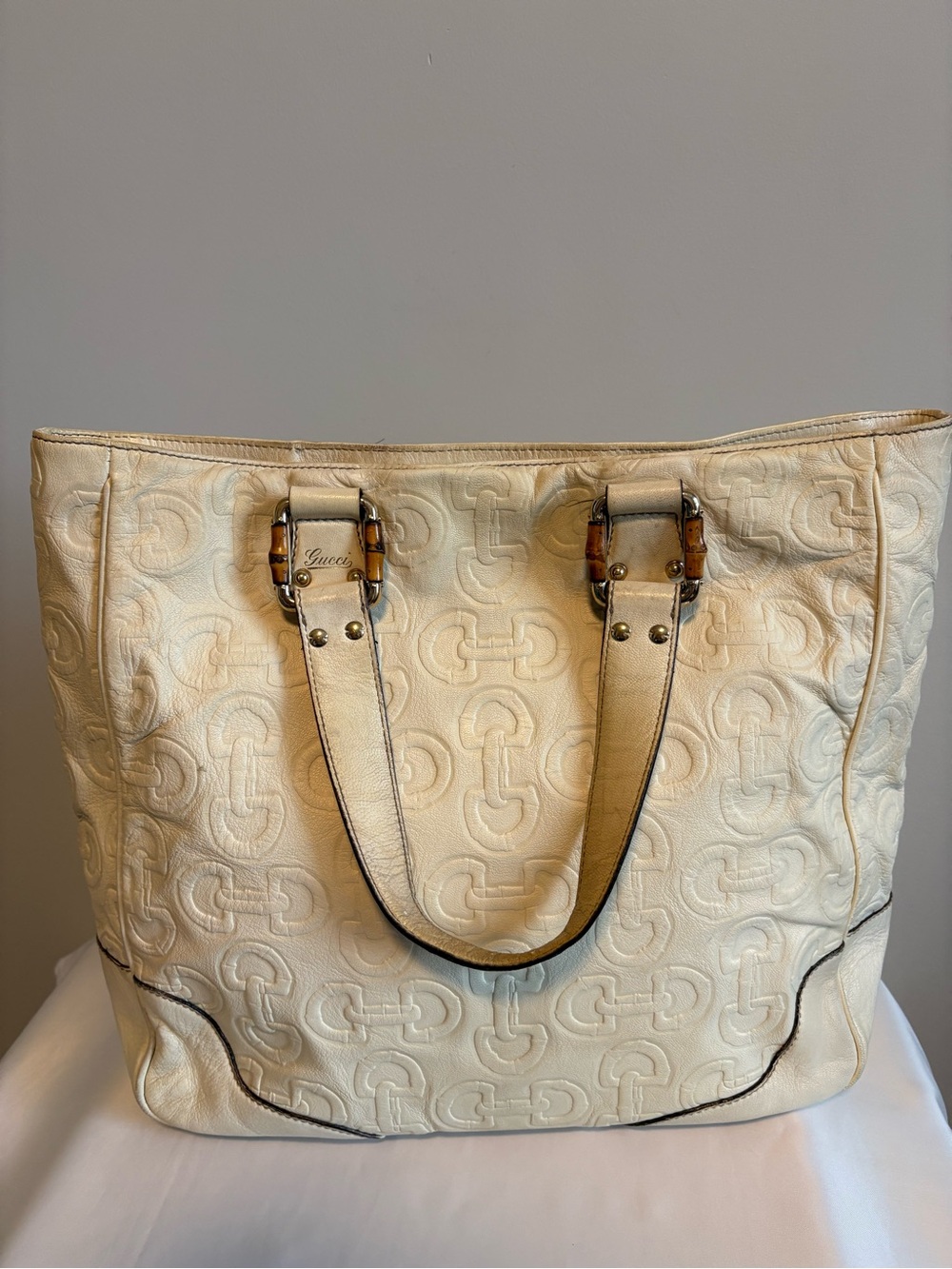Gucci White Horsebit Embossed Leather Tote - as is condition - Picture 4 of 15